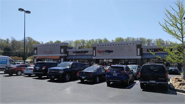 Clinton Highway Shops: 6631 Clinton Highway, Knoxville, TN 37912